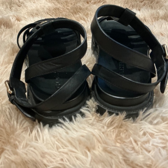 Coach Franny Leather Sandals. - Picture 3 of 4